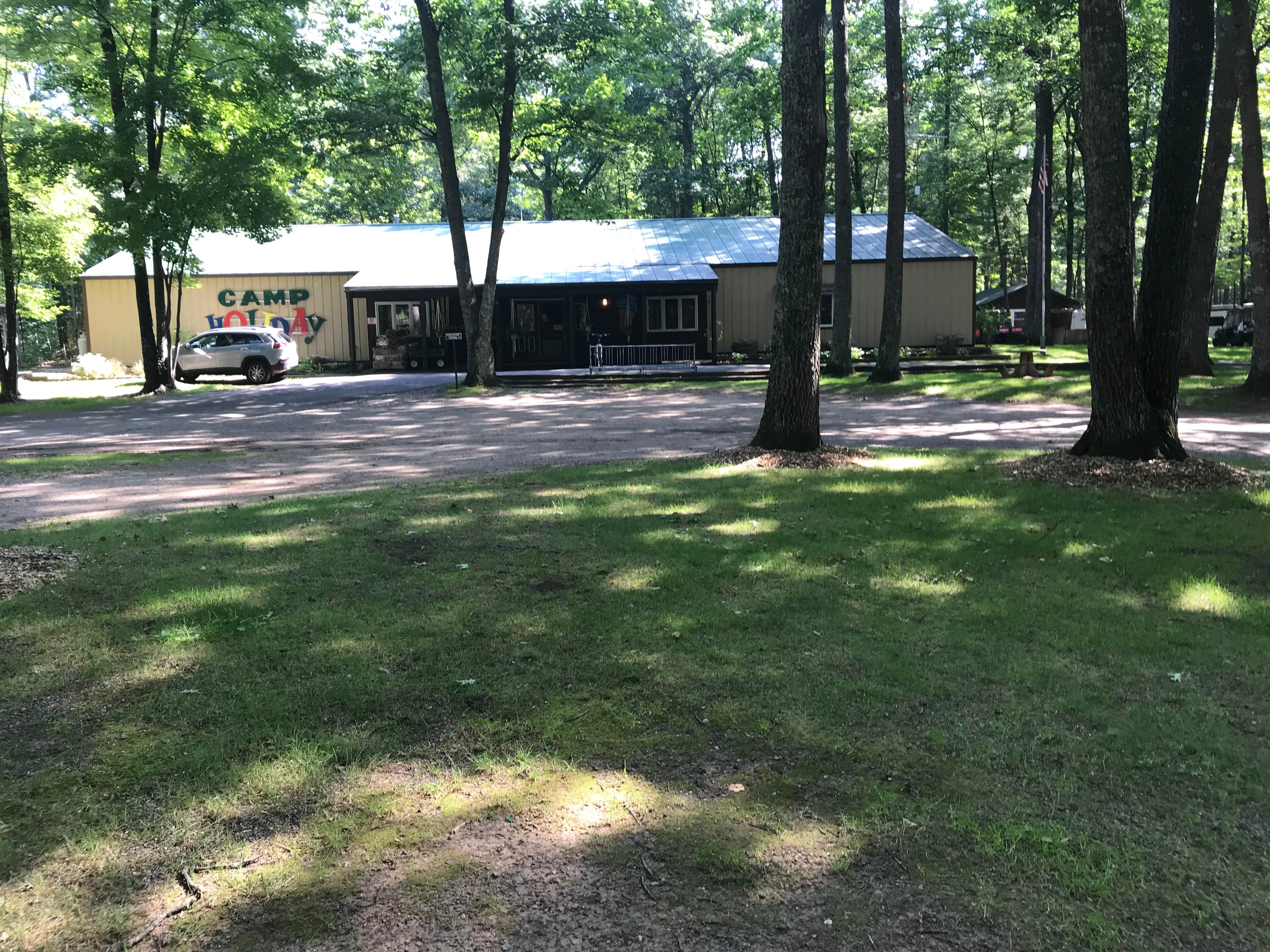 Camper submitted image from Camp Holiday Campground - 3