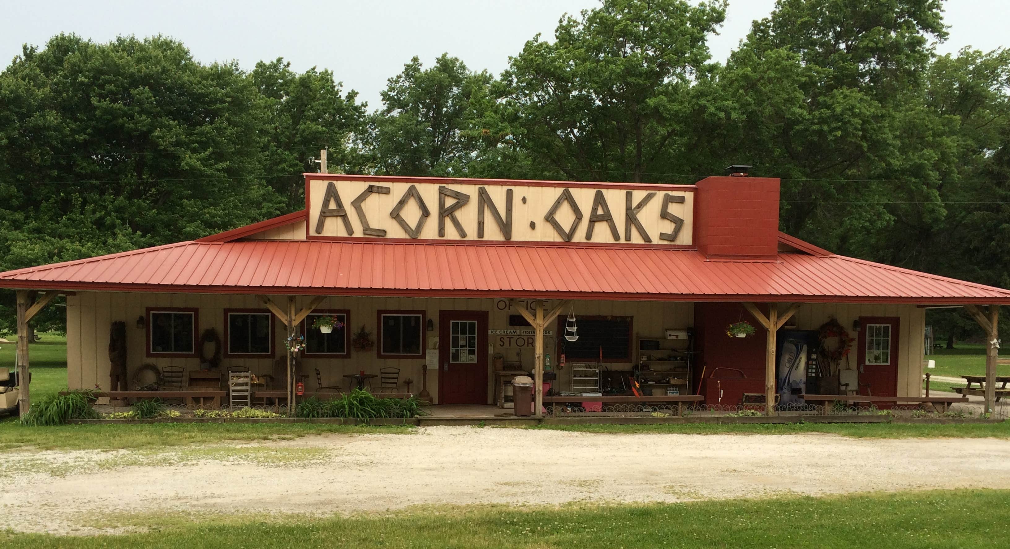 Camper submitted image from Acorn Oaks Campground - 4